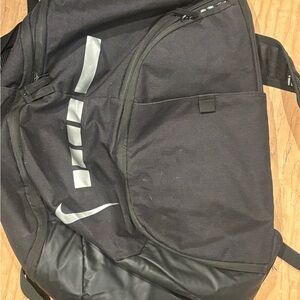 Nike Hoops Elite Pro Men's Basketball Backpack - Black/Silver